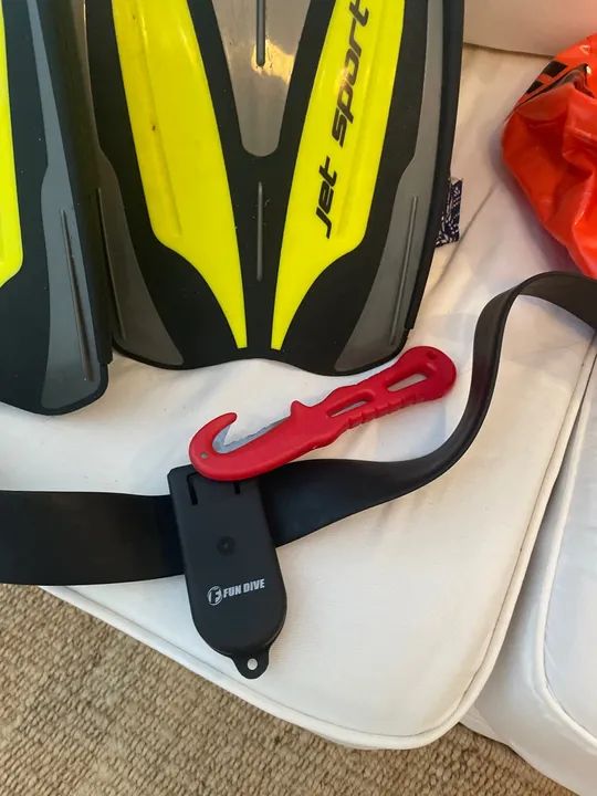 Nadadeiras Scupabro, sinalizador e cinto de mergulho - Foto 3