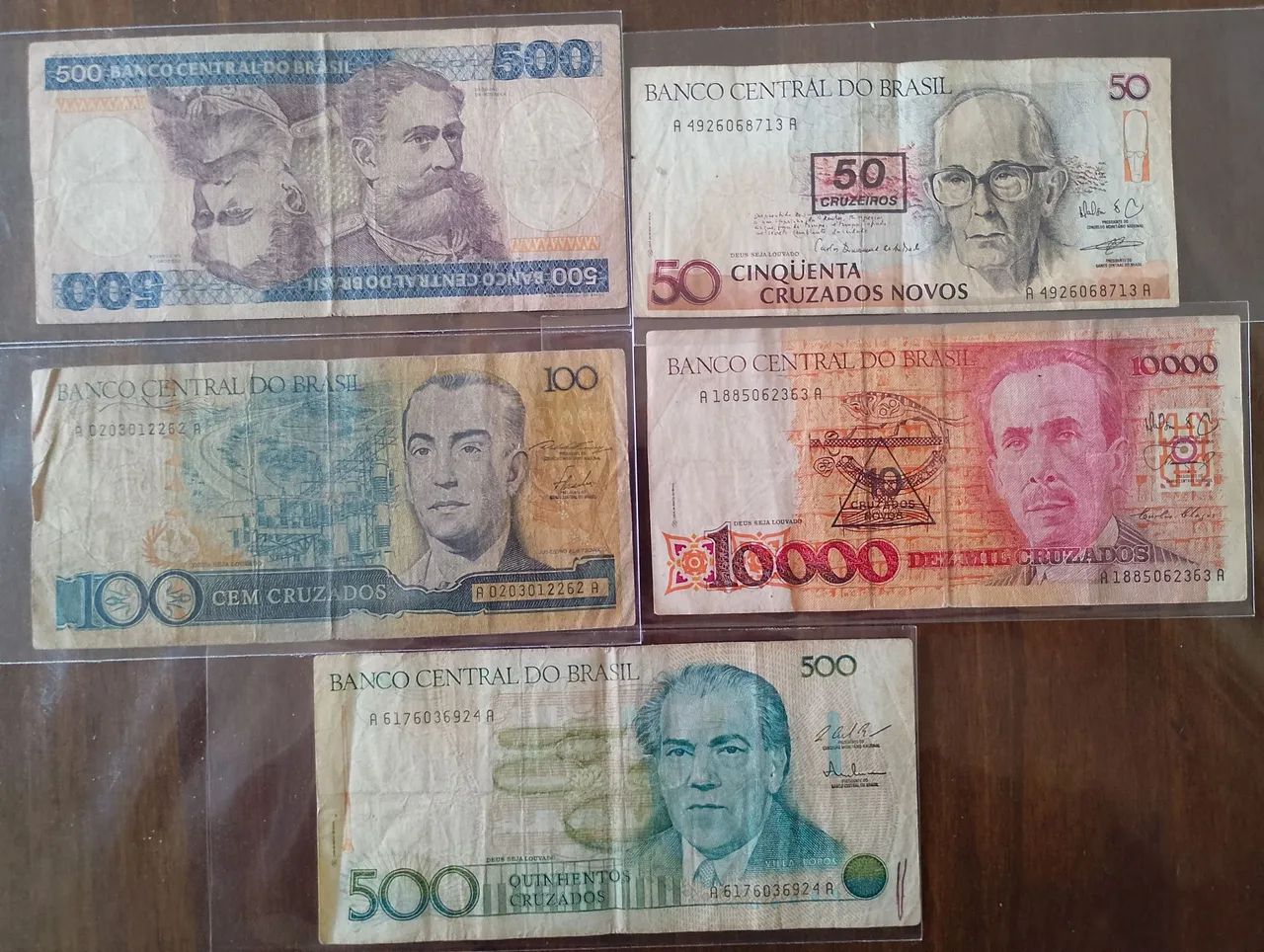 Cinco cédulas antigas diferentes - Foto 2