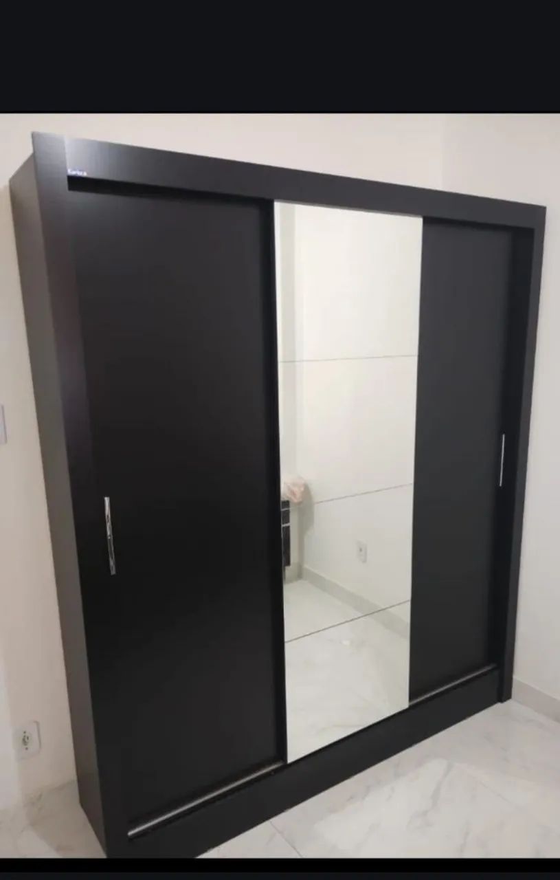 Guarda-Roupa de correr preto com espelho - Foto 3