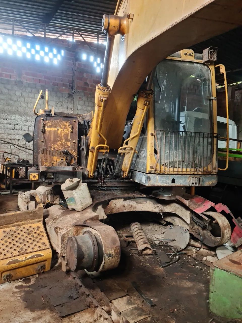 Peças para escavadeira sdlg 6150 - Foto 4