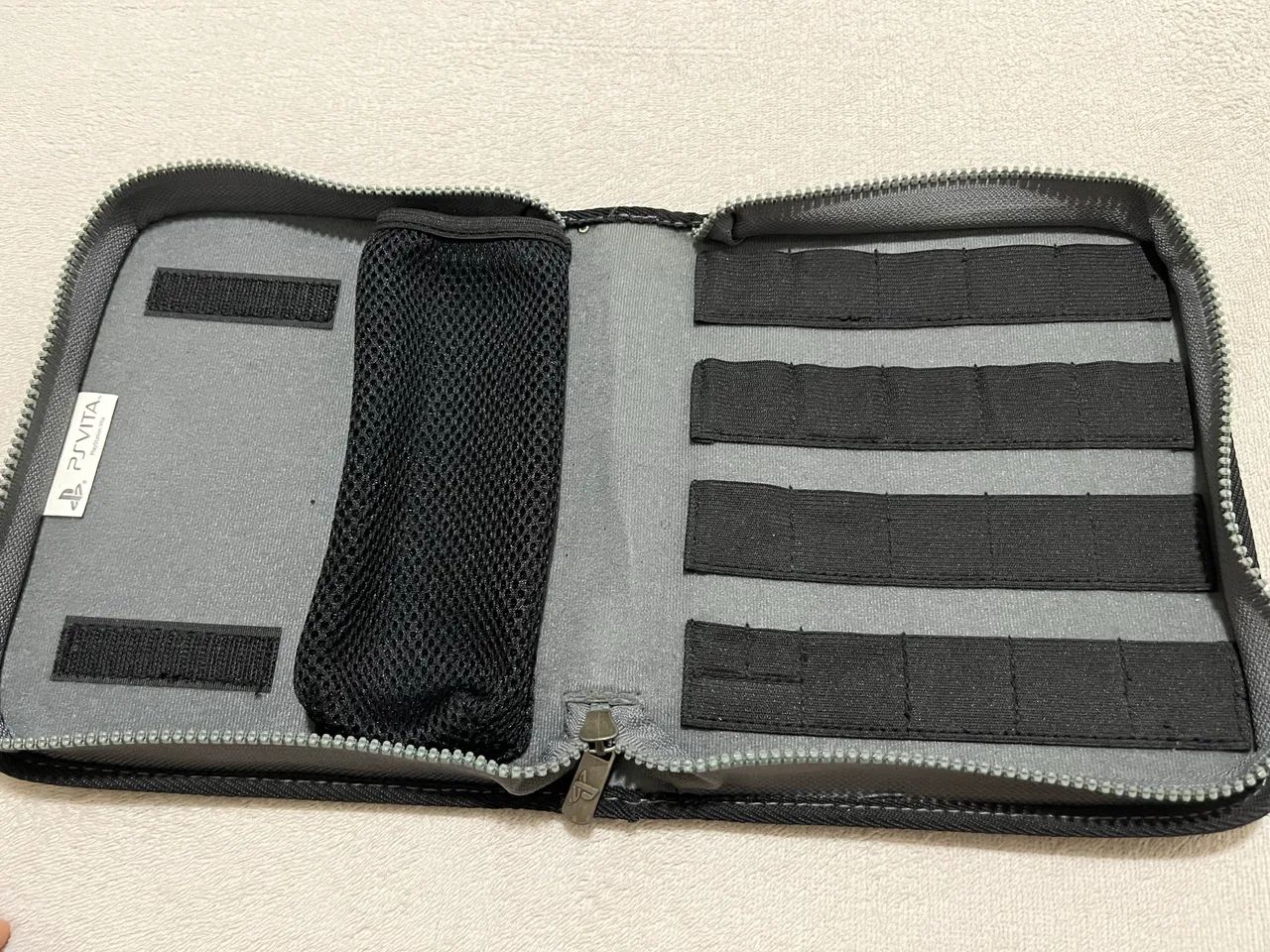  Case oficial Psvita  (Raro) - Foto 3