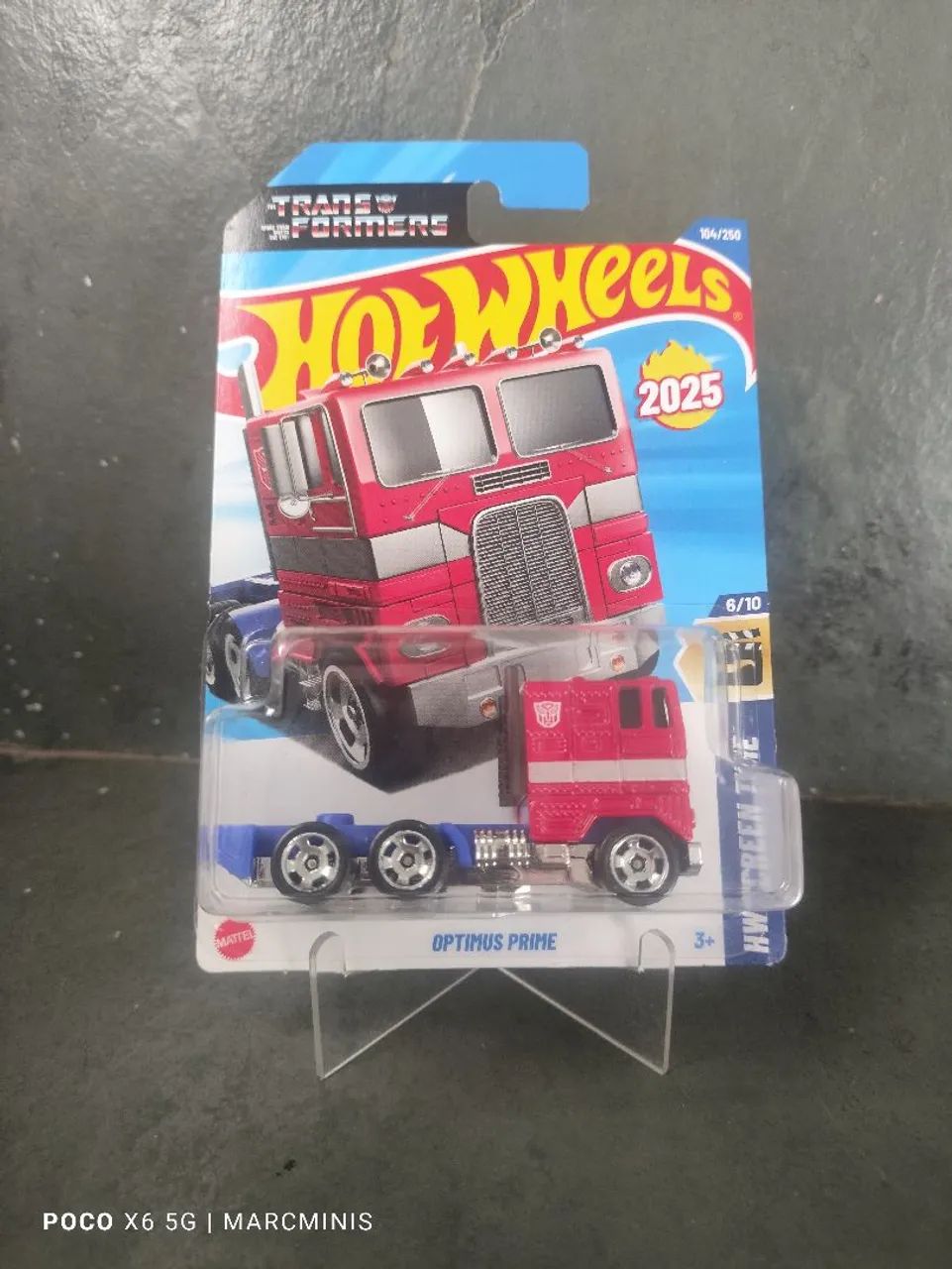 Miniatura Optimus Prime Transformers - Hot Wheels 2025 | 7 cm