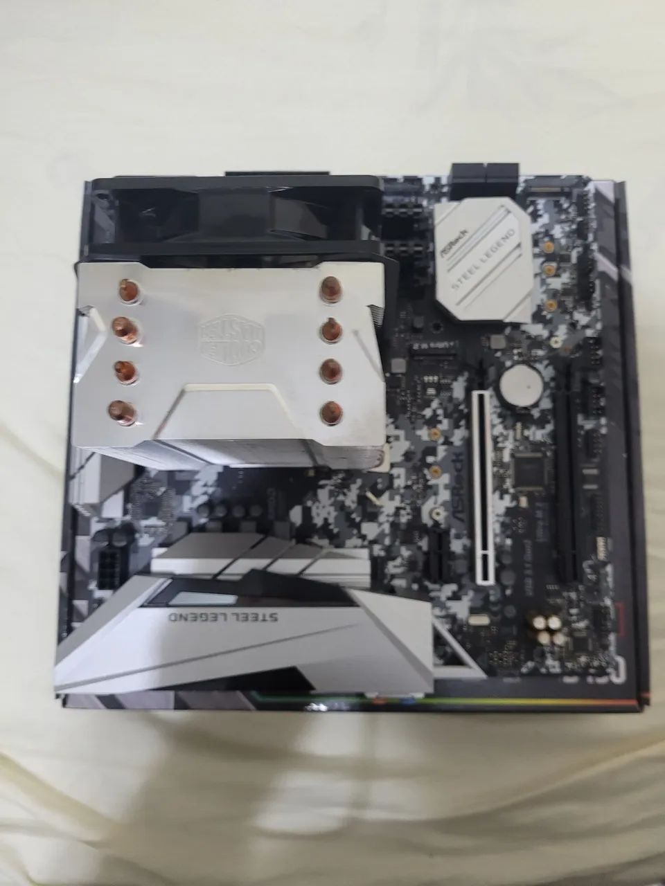 Kit gamer. AsRock B450 M, Ryzen 7 3800x, Corsair LPX 8 Gb (x2) - Foto 2