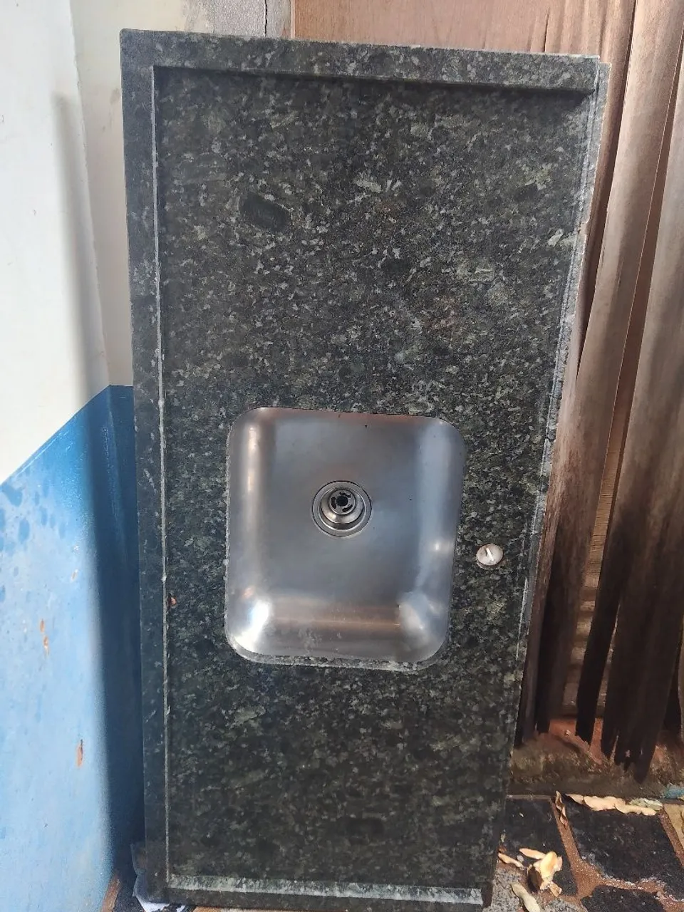 Pia de Granito preto esverdeado para Cozinha