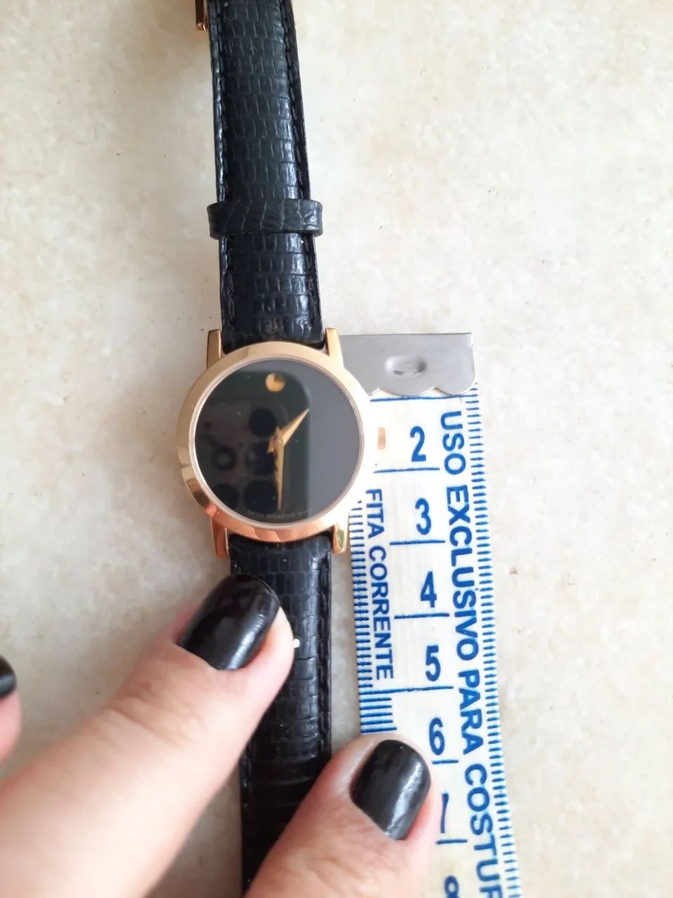 Relógio Movado Original Dourado com Pulseira em Couro - Foto 4