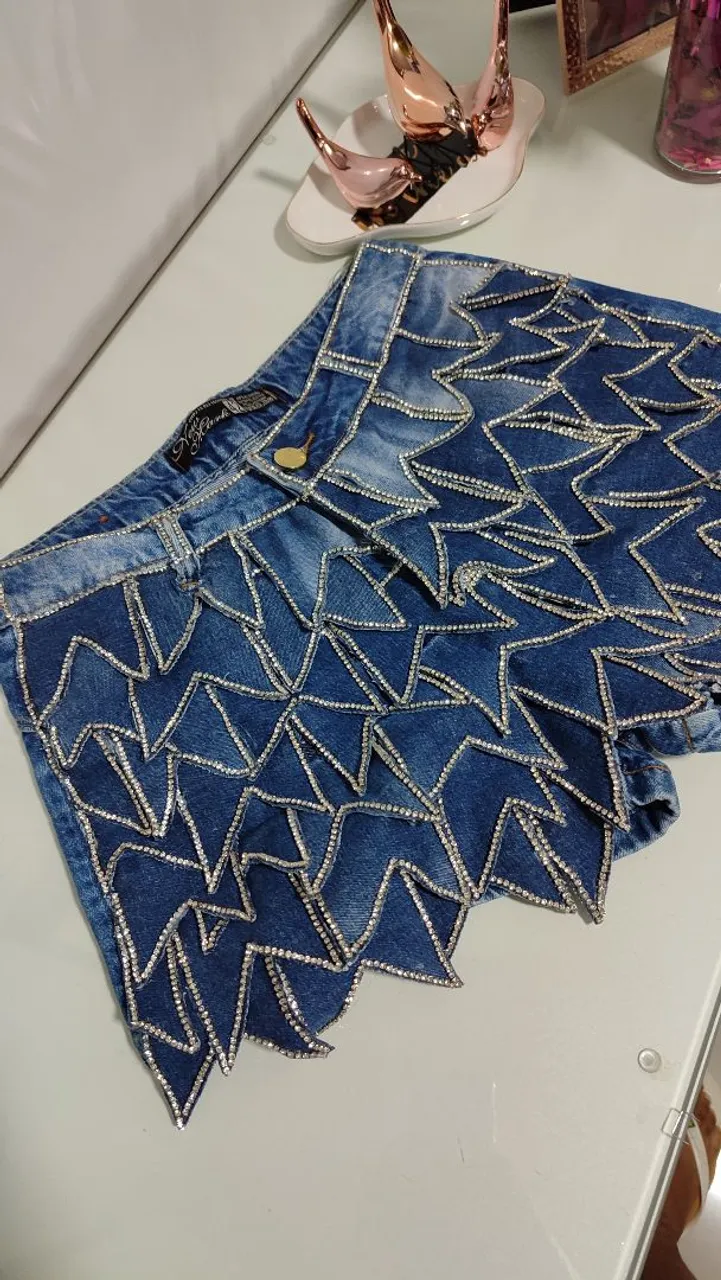 Shortinho Saia festa junina com strass jeans 