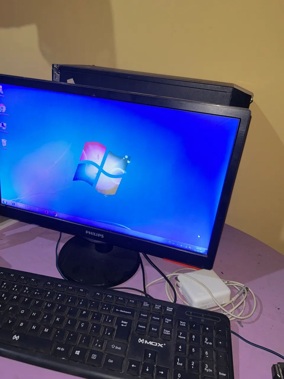 Windows 7 Computer428513085191639040