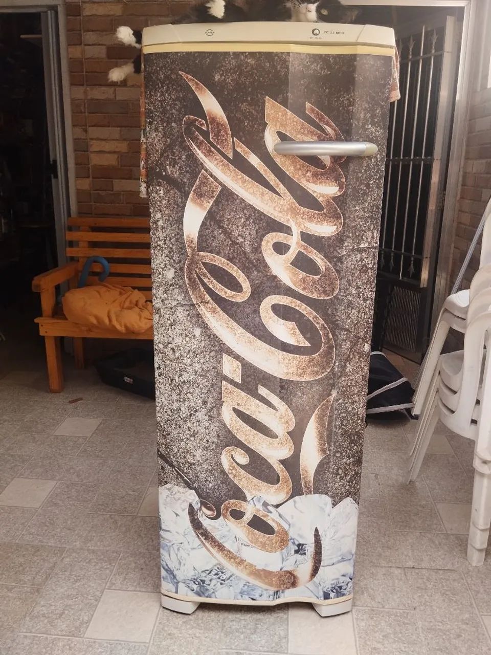 Freezer vertical Electrolux FE 22 