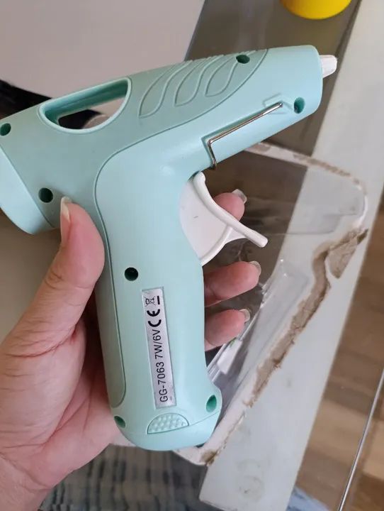 Pistola cola quente a pilha  - Foto 2