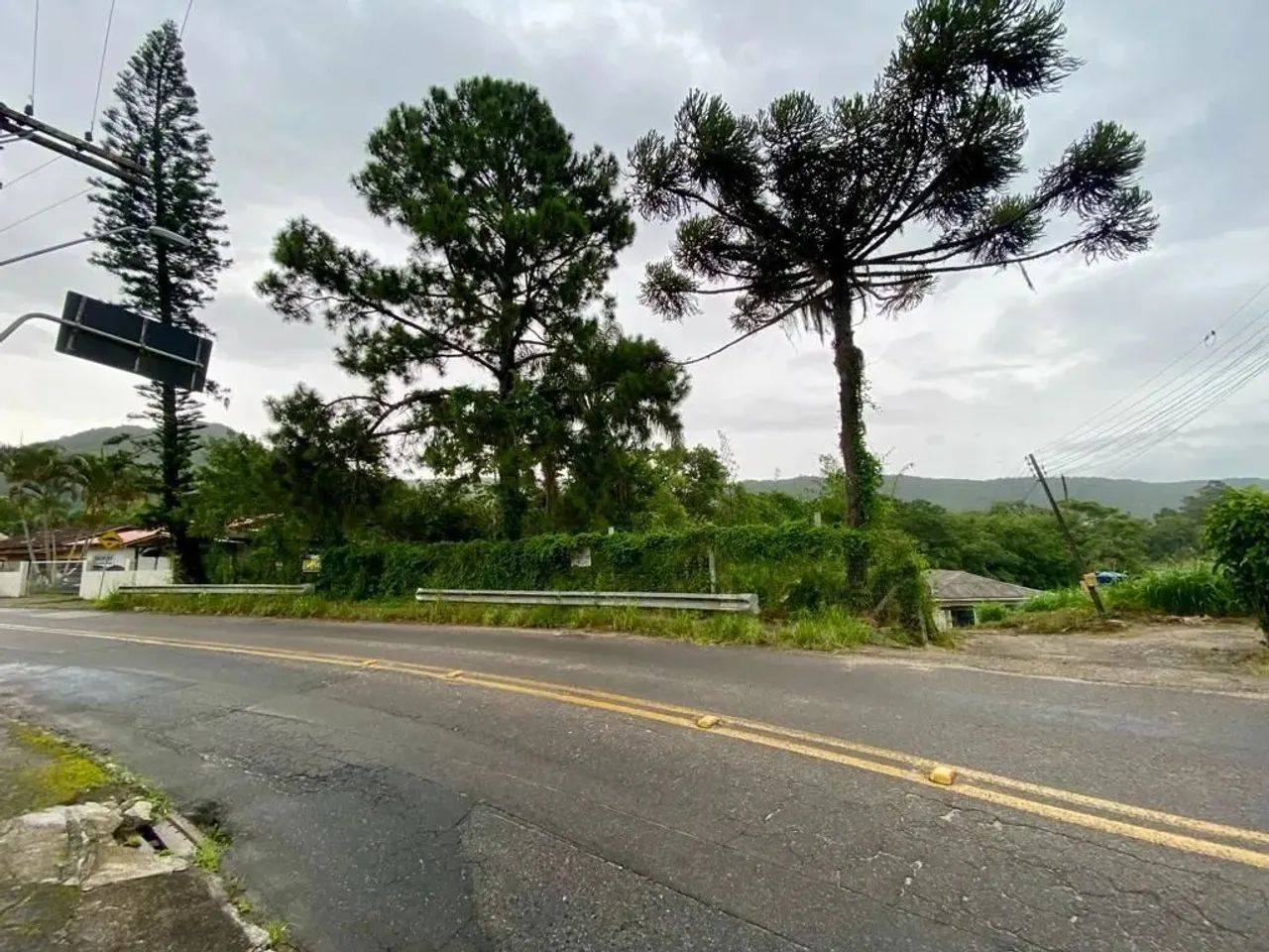 À venda | Terreno com 1531 m² - Ratones, em Florianópolis.
