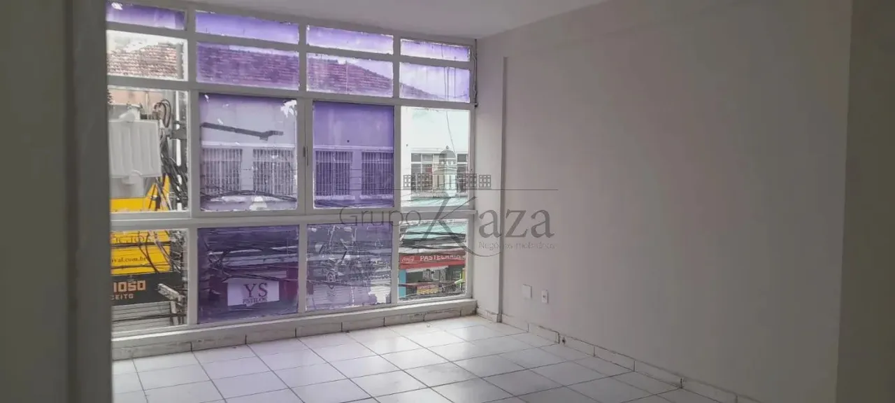 Oportunidade - Sala Comercial 1(1°andar) - Centro de São José dos Campos - 48m².