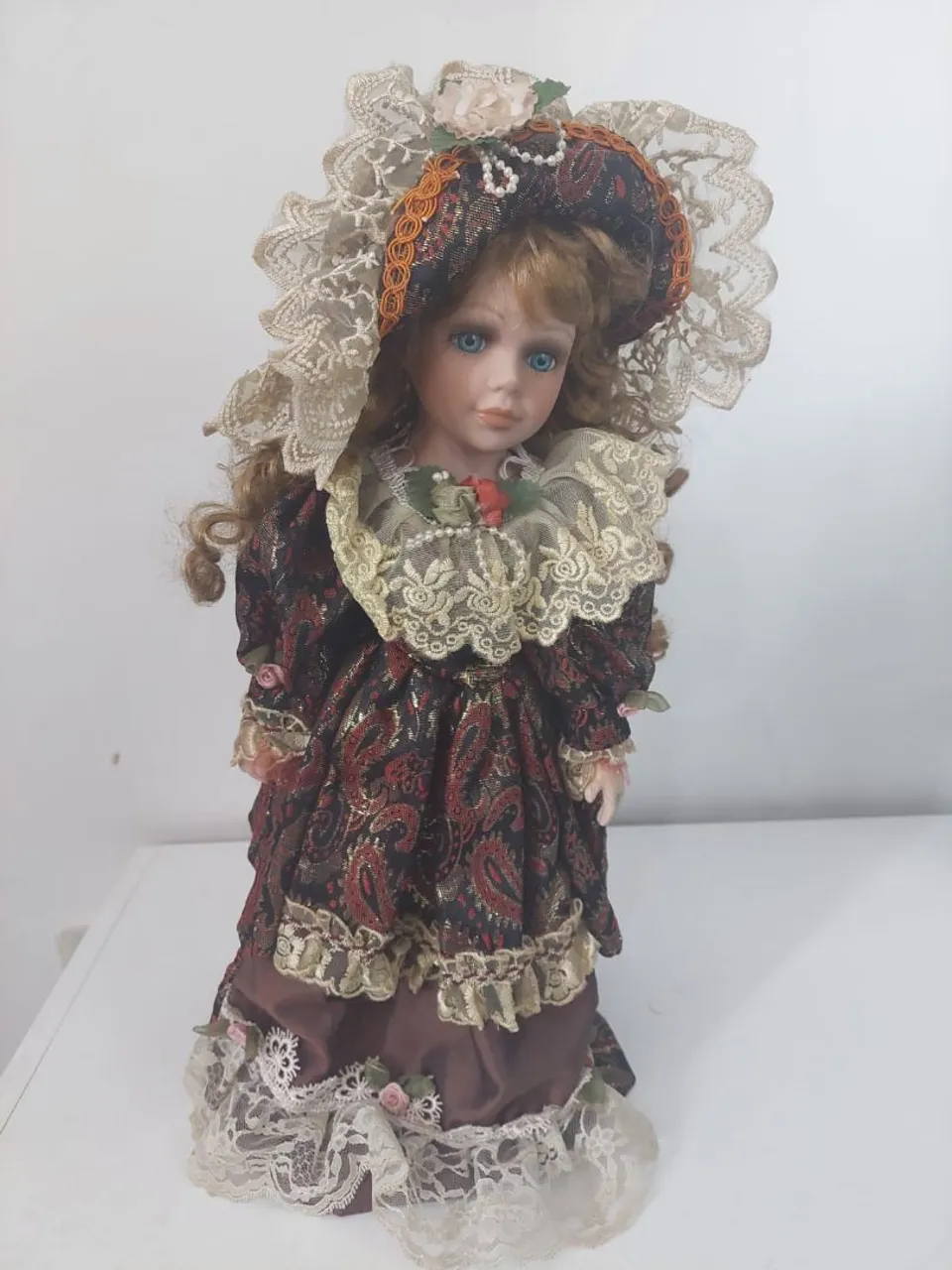 Boneca de Porcelana Vintage