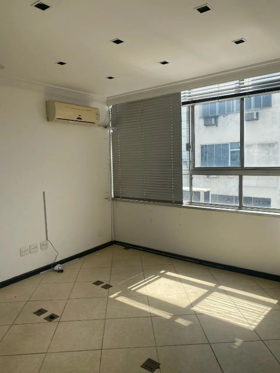 FIT - Venda - Sala Comercial - Centro - Nascente - 45,76m² - Foto 3