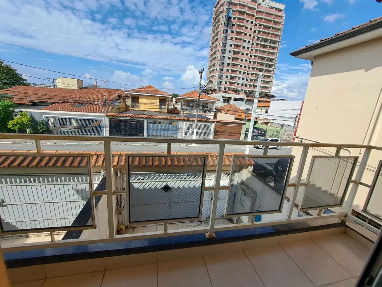 Sobrado para venda possui 240 metros quadrados com 4 quartos em Presidente Altino - Osasco