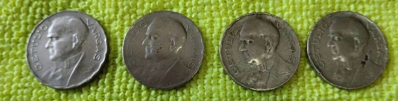 Lote com 4 moedas 400 reis 1938 - Foto 2