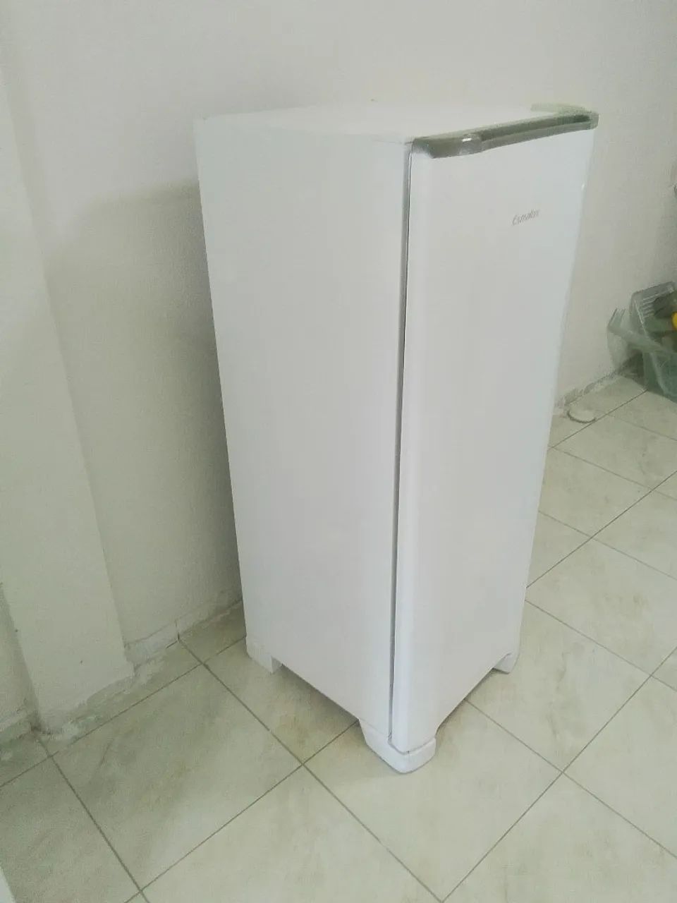 vende-se geladeira Esmaltec - Foto 3