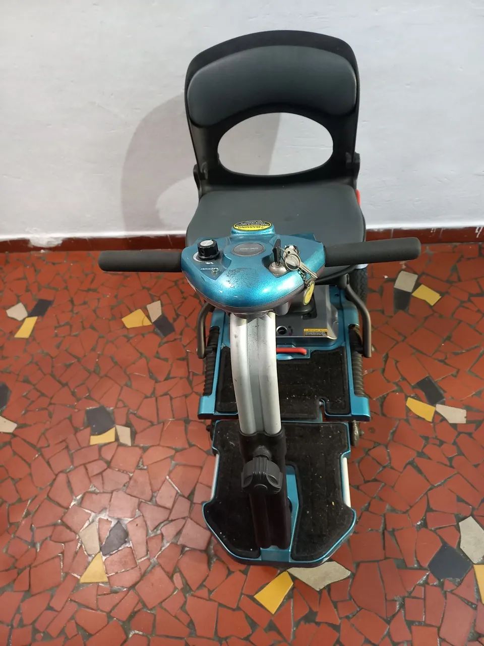 Cadeira  Rodas motorizada - Foto 2