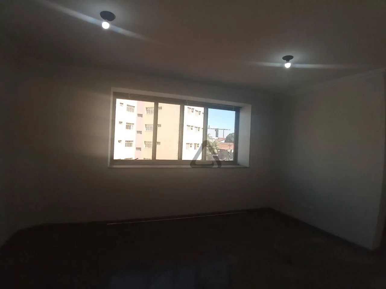 Oportunidade Única: Sala Comercial com 63m² Próxima à Avenida Brasil. - Foto 2