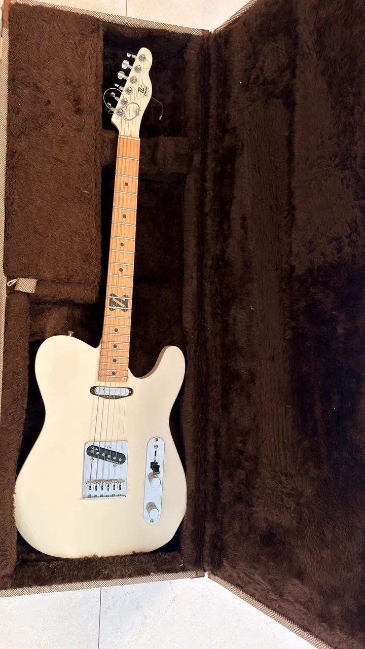 GUITARRA FENDER CUSTOM + HARD CASE - Foto 5