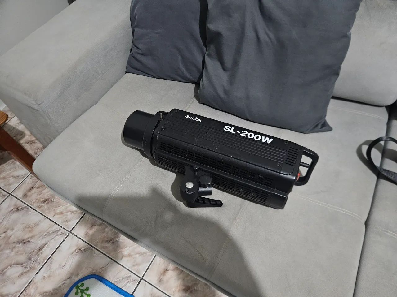 Led cob bowens Godox Sl200 mais sombrinha - Foto 2