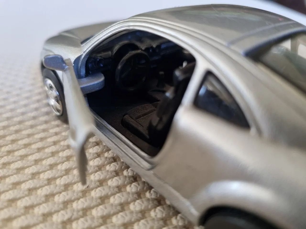 Carrinho Miniatura Audi TT Coupé Cinza Kinsmart - Foto 4