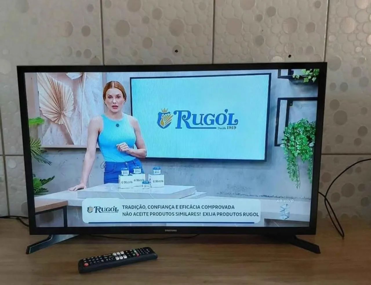 Vendo esta TV Esmart 32 polegadas Samsung tudo perfeito com controle remoto  - Foto 2