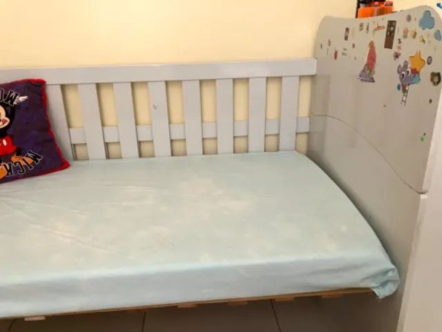 Berço e colcha em bom estado