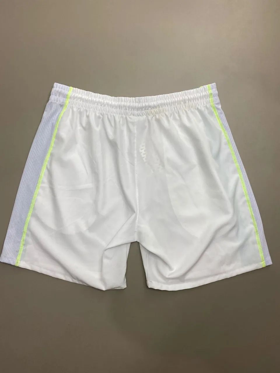 Bermuda Tactel Branca Limitada - Foto 3