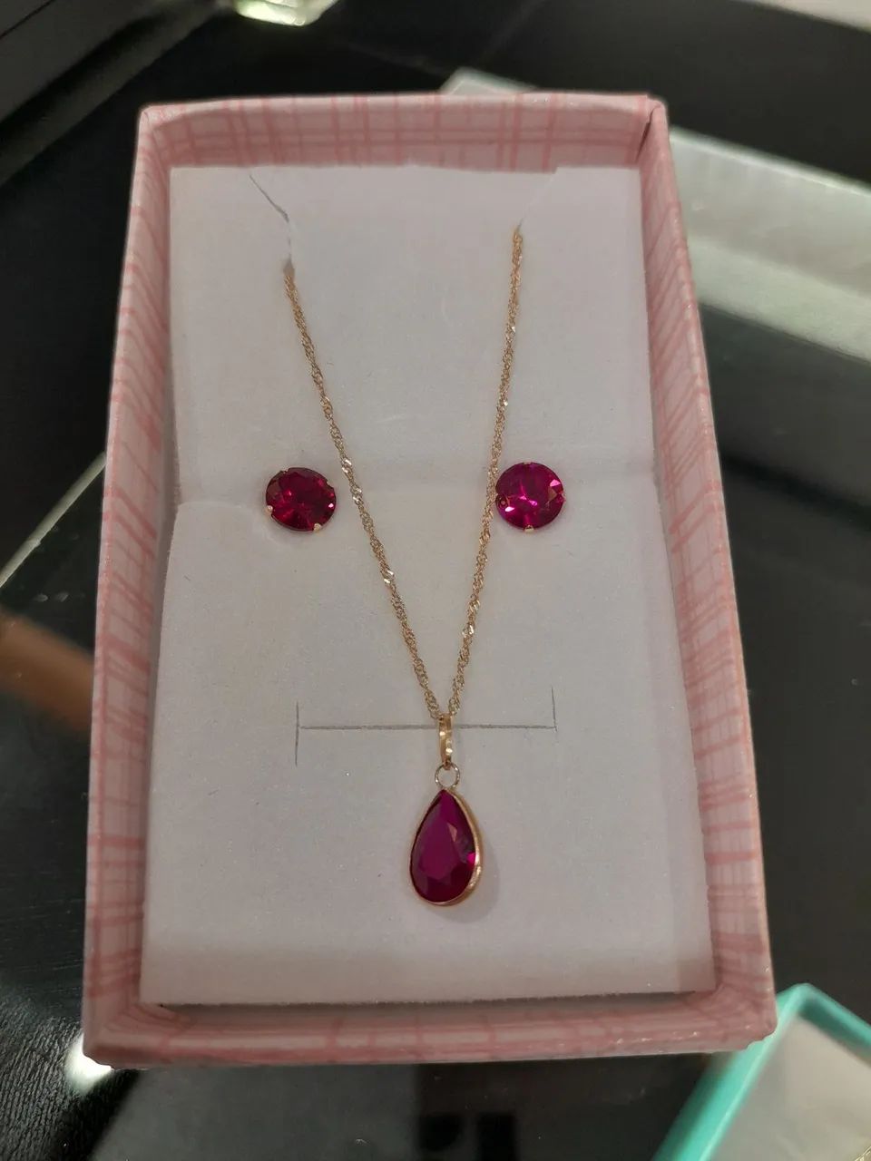 Conjunto em ouro