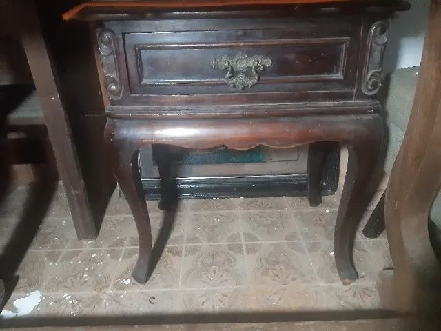 mesinha de cabeceira