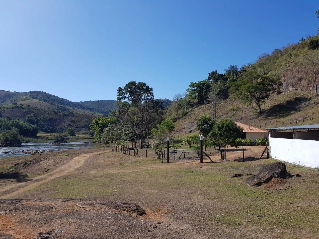 Rio das Flores - Sítio com 5.75 alqueires . - Foto 2