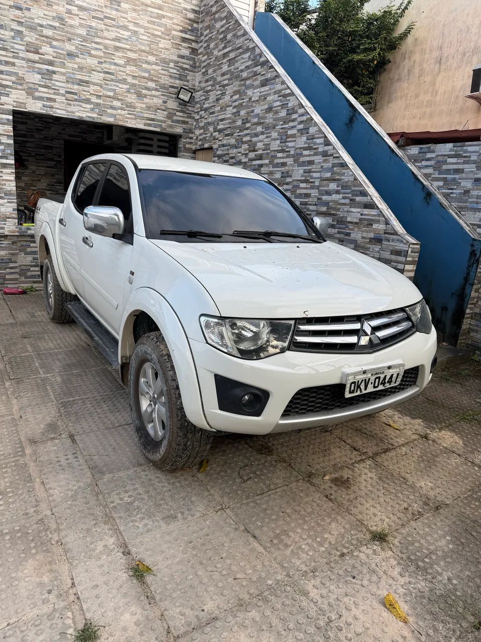 Mitsubishi L200 L200 Triton HLS 2.4 Flex 16V CD Mec. 2016