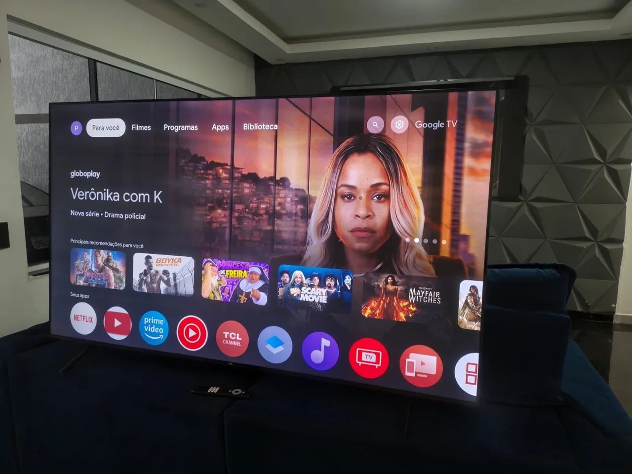 Tv smart 75 polegadas 4K c/ comando de voz