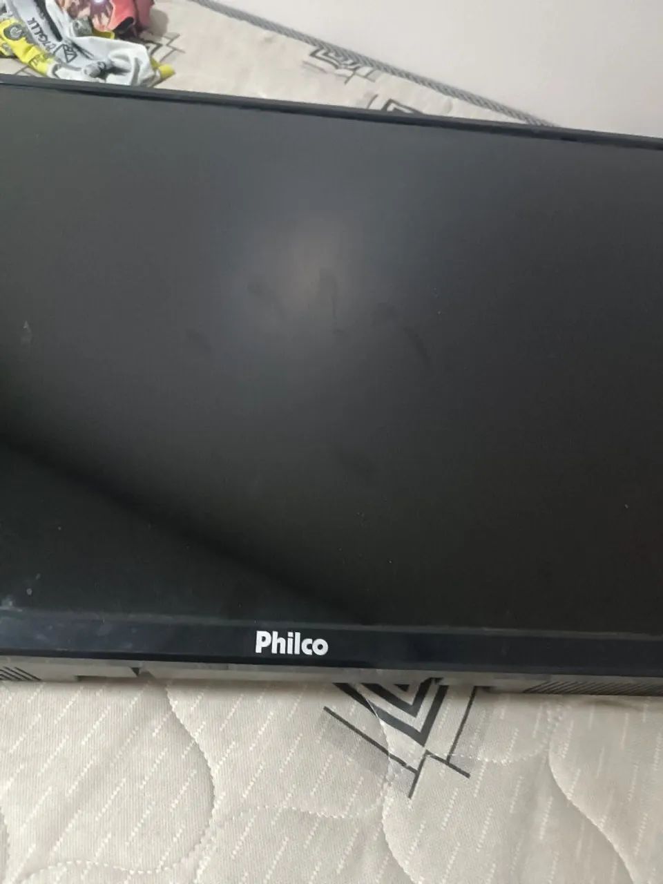 TV Philco 32' (danificada)