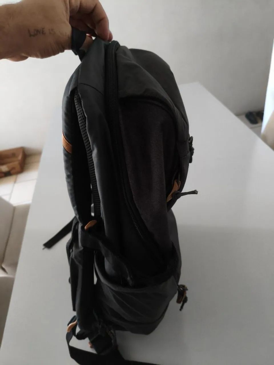 MOCHILA QUECHUA 30L SEMI NOVA - Foto 3