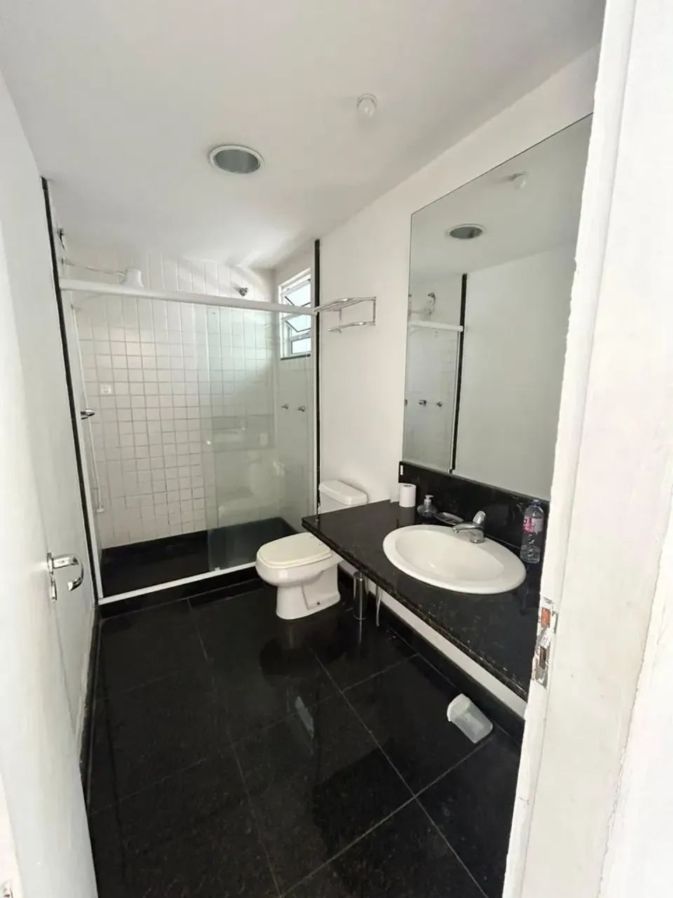 CASA COM 4 QUARTOS EM ENGENHOCA