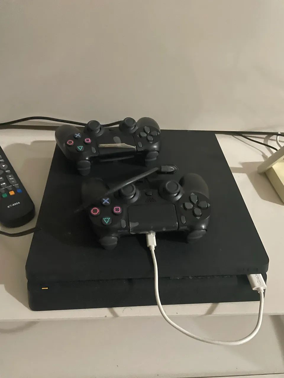 PS4 SLIM 1 TB
