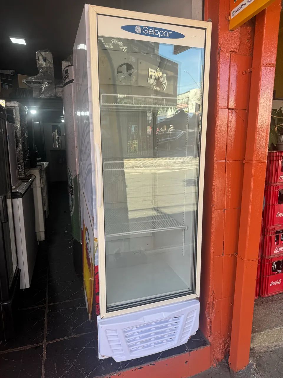 Cooler expositor vertical Refrigerado Gelopar - Foto 3