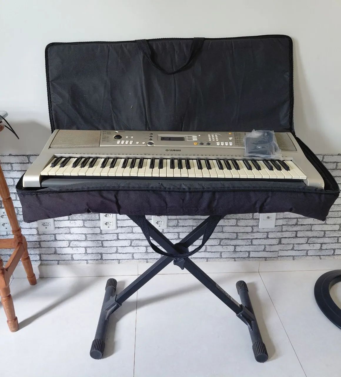 Vendo teclado Yamaha PSR E313, em perfeito estado - Foto 2