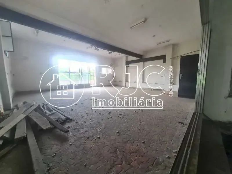 Imóvel para venda possui 701 metros quadrados com 3 quartos em Vila Isabel - Rio de Janeir - Foto 8