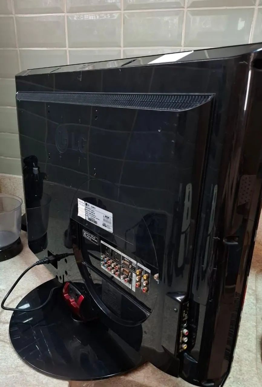 VENDO TV LG 32'- NÃO SMART - Foto 2