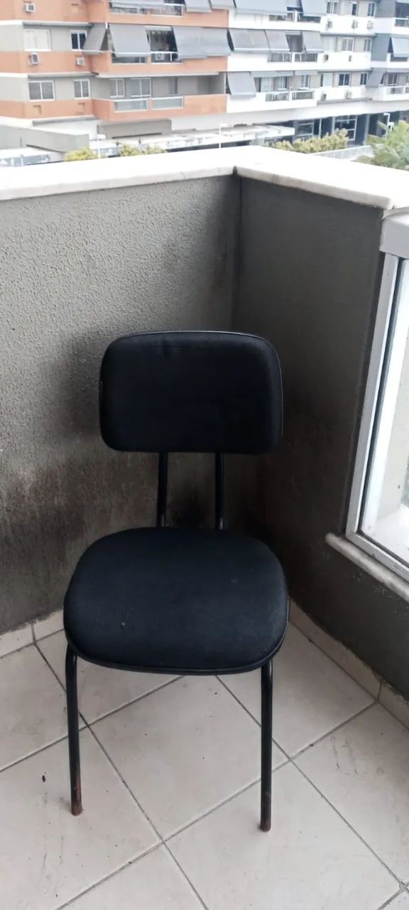 CADEIRA DE ESCRITORIO PRETA  - Foto 3