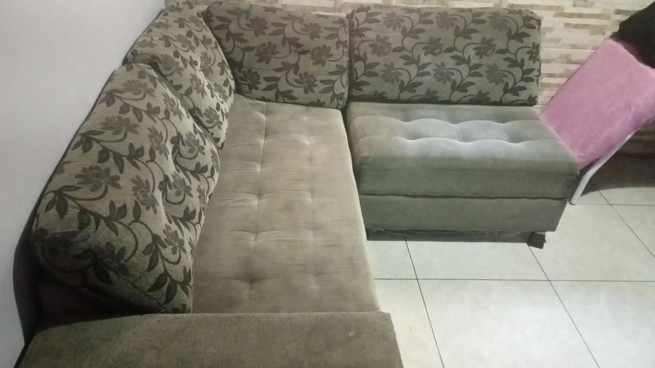 Vendo esse sofá em L por 500 reais 