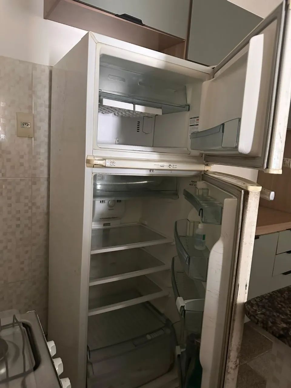 Vende-se geladeira 