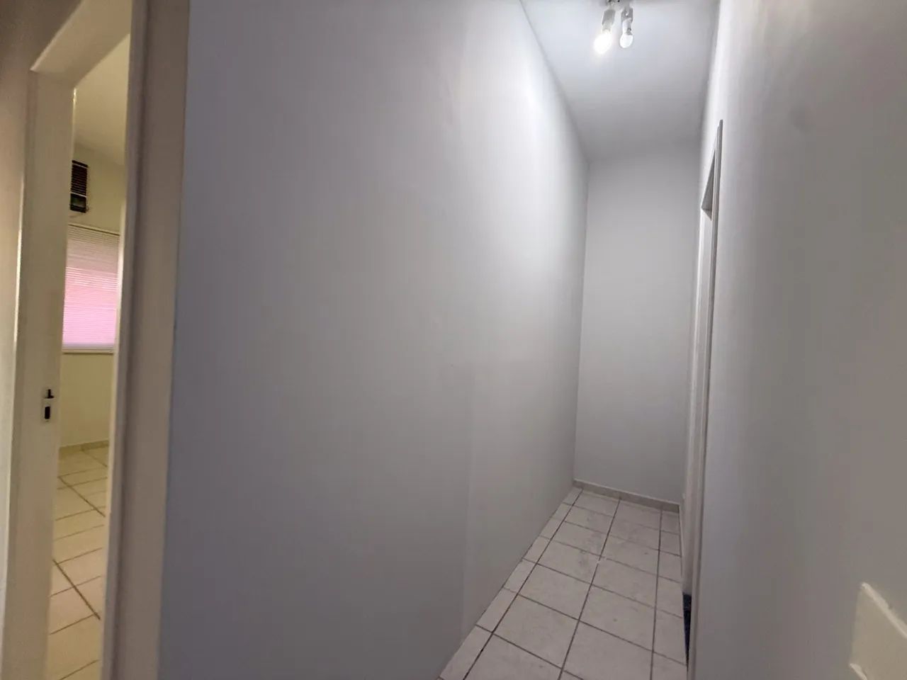Sala comercial para alugar no Cond. Executive Center Skowronek - Foto 5