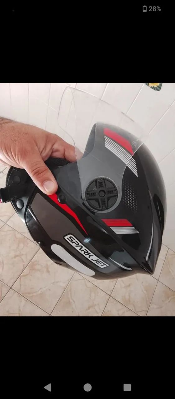 Vendo capacete zero sem uso!!!