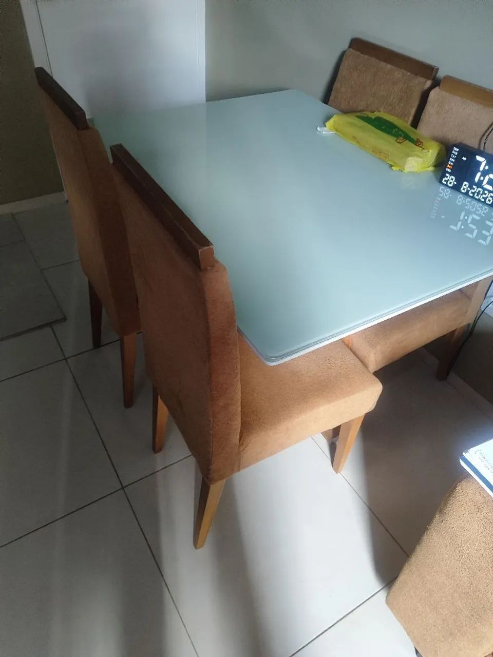 Tem um conjunto de mesa para vender rápido - Foto 2