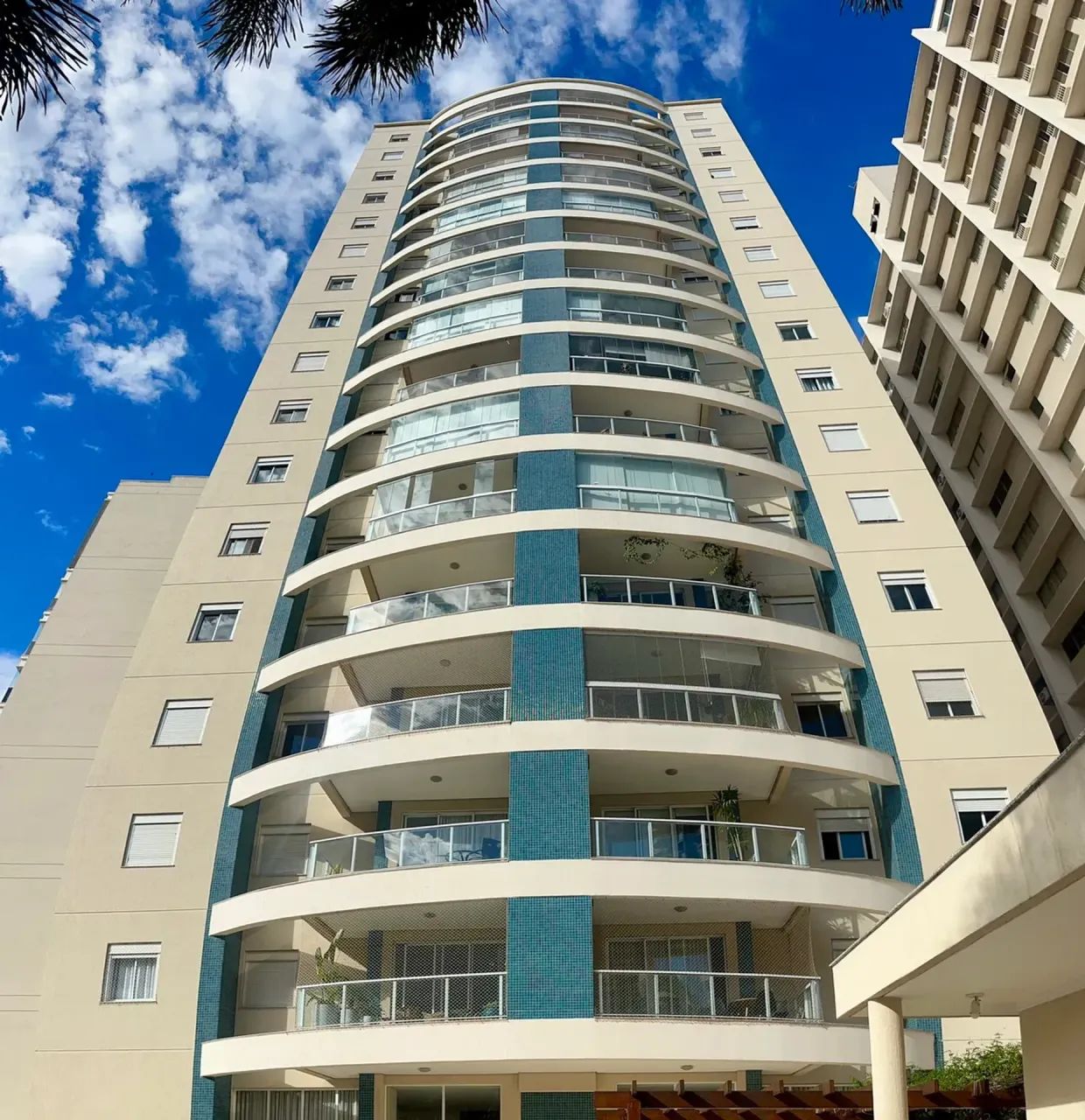 APARTAMENTO PARA LOCAÇÃO NO EDIFÍCIO VENEZA CAMBUÍ COM 2 DORMITÓRIOS E 3 VAGAS - Foto 2