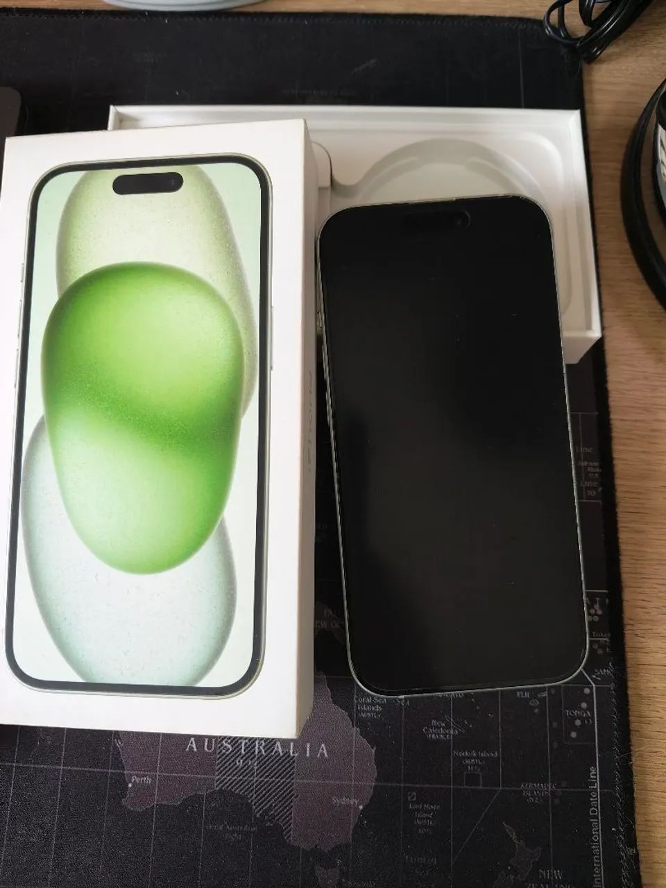 Vendo iPhone 15 Verde com  256G - Foto 2