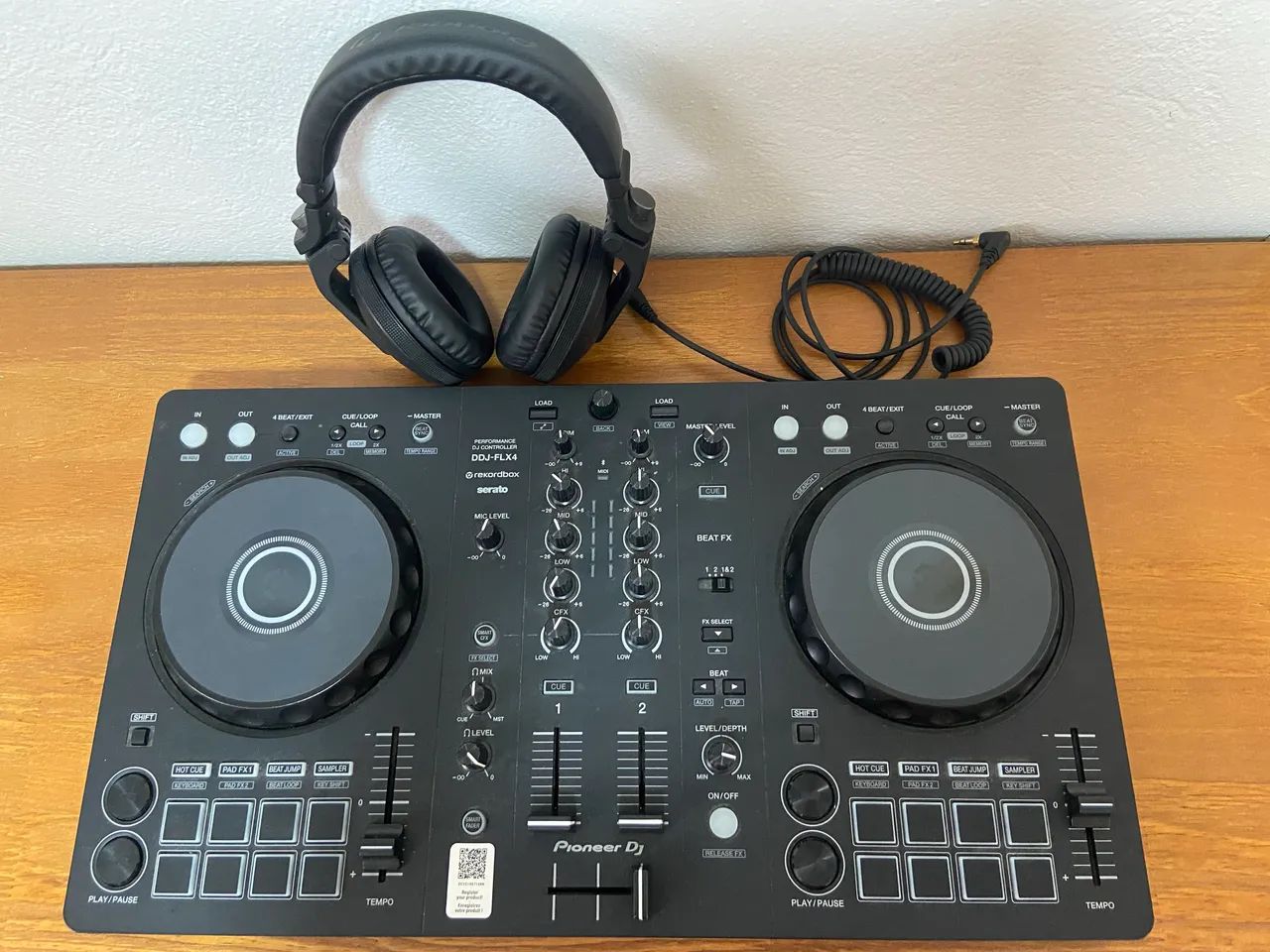 Controladora Pioneer DDJ-FLX4 + Fone Pioneer 